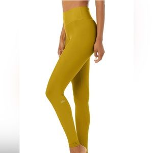 Alo high waisted leggings in Gold size small
